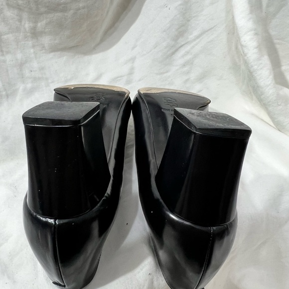 LOMA LEATHER SHOE SIZE 7 1/2” AA HEEL HEIGHT IS 2” INCHES. FOR ANY OCCASION.. - Picture 16 of 16